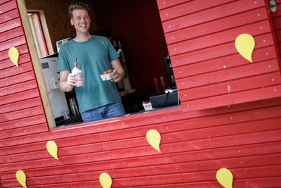 Vertriebsleiter Silvan Schulze-Weddige kam die Idee für den Drive-in in den Niederlanden. 