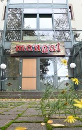 Nach einem Feuer im Jahr 2018 eröffnete der Wirt das Restaurant "Mangal" nicht wieder. In Chemnitz weiter eine Gaststätte zu führen, sei ihm "zu heiß", sagte er der "Freien Presse" ein Jahr nach dem Brand.