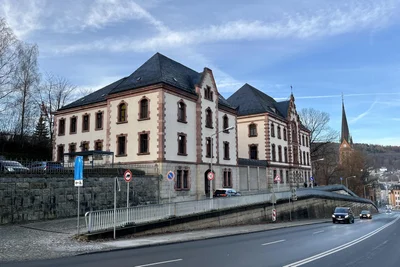 Ein 24-Jähriger steht vor dem Amtsgericht. Er soll ein Fake-Profil auf einer Erotikseite angelegt haben.