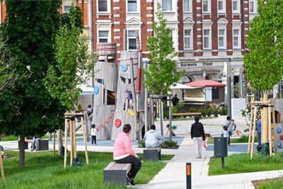 Der neue Spielplatz auf dem kürzlich umgestalteten Johannisplatz.