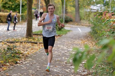 Der Sieger im Halbmarathon: Richard Vogelsang.