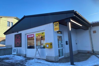 In dieses Gebäude soll künftig die Neuhausener Sparkassenfiliale einziehen.