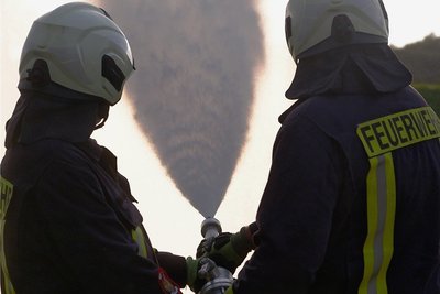 Feuerwehrleute sind Helfer in vielen Notsituationen. In Adorf und seinen Ortsteilen Gettengrün, Freiberg, Leubetha und Remtengrün sind die Wehren auch in den nächsten Jahren ein Investitionsschwerpunkt. 