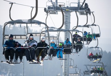 Größtes Skigebiet im Vogtland: die Skiwelt Schöneck. Ob es dort im Winter Einschränkungen geben wird, ist noch offen.