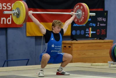 Er hat es geschafft! Anthony Teichert hat sich für sein hartes Training belohnt und zur Deutschen Meisterschaft die Goldmedaille verdient.