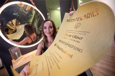 Noch hängt er nicht an der Wand, der Meisterbrief mit Auszeichnung von Susan Gläser.