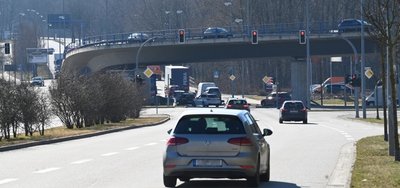 Bleibt es bei der Entscheidung des Stadtrates, endet der Südring im Westen auch künftig am Überflieger zur Neefestraße. 