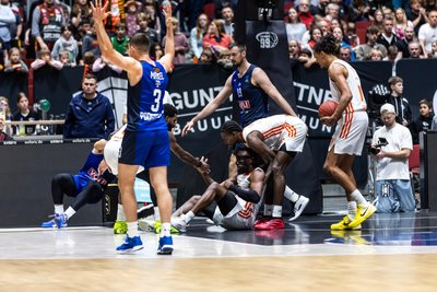 Kampf, Teamgeist, Wille – all das war bei den Niners gegen das starke Team aus Montenegro zu sehen. Doch am Ende fehlte die Cleverness.