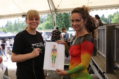 Der Bodypainter-Wettbewerb stand in diesem Jahr natürlich unter der Überschrift „Fußball Euro 2024“. Modell Curly aus Berlin ließ sich von Janny Cierpka bemalen.