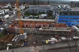 5,3 Millionen Euro: Rettungswache bringt bessere Versorgung für Region Mittweida - So sieht die Baustelle aus der Luft aus.