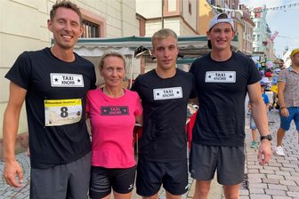 5. Mittweidaer Stadtlauf führt an der Zschopau entlang - Sie waren die Schnellsten in der Staffel beim Mittweidaer Stadtlauf 2023: Kevin Knorr, Sabine Knorr, Gerry Nöbel und Benno Reichel.