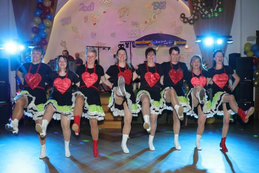 Die Auftritte der Tanzgruppen gehören heute zu den Höhepunkten der Faschingsprogramme.