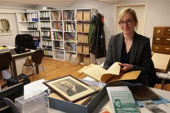 50 Bürgermeister von Waldenburg in einer Schau - Museumsleiterin Fanny Stoye bereitet die Sonderausstellung zur Bürgermeister-Geschichte in Waldenburg vor.