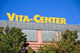 50 Jahre Heckert: Ein ganzes Chemnitzer Wohngebiet feiert - Im und rund um das „Vita-Center werden am Samstag 50 Jahre Fritz-Heckert-Gebiet gefeiert. An der Bonhoeffer-Gemeinde feiert am Sonntag der Geschichtsverein sein Sommerfest.