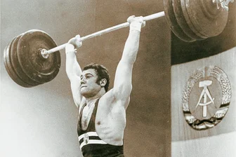 50 Jahre nach dem Attentat bei Olympia in München: Ein Bild, das nie in Vergessenheit gerät - Stefan Grützner bei einem Wettkampf 1971 in Aktion. 