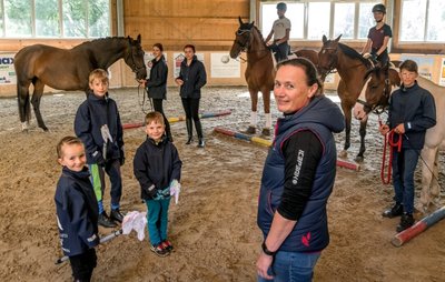 Für die 5 bis 17 Jahre alten Teilnehmer des Trainingscamps hatte sich Angela Walther in der Halle des Zöblitzer Reiterhofs "Zur Annahöhe" viele interessante Aufgaben einfallen lassen. 
