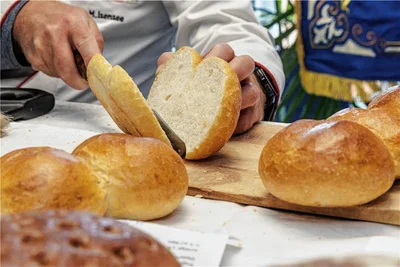 Brötchen wurden ebenfalls bewertet. Sie waren aber im Vergleich zum Brot deutlich in der Unterzahl. Insgesamt haben die erzgebirgischen Bäcker an beiden Tagen 90 Proben zur Prüfung gegeben. 