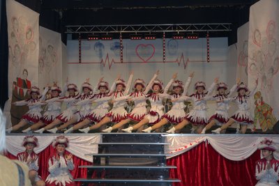 Die Gardetanzgruppe aus dem Karnevalsclub „Rot-Weiß-Hohenstein-Ernstthal“.