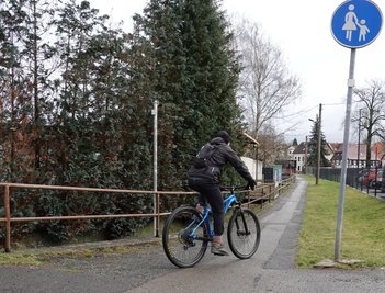 Der im Durchschnitt 2,50 Meter breite Marienthaler Geh- und Radweg wird vor allem im Sommer sehr gut genutzt. 