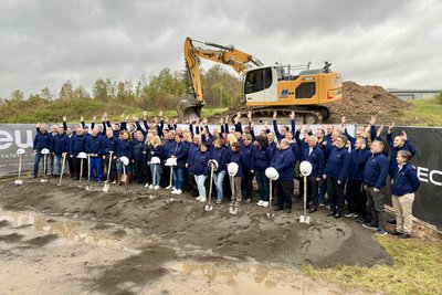 Erster Spatenstich im Oktober 2025: Die EAO Automotive GmbH aus der Schweiz erweitert ihren Standort in Auerbach im Vogtland und schafft 150 neue Arbeitsplätze.