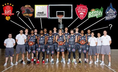 Nur fünf Spieler sind noch da, wobei einer jetzt Co-Trainer ist. Der Kader der Niners in der ersten BBL-Saison 2020/2021 (von links): Physiotherapeut Vitalij Sandler, Athletiktrainer Tommaso Rizzacasa (zurück in Italien), Luis Figge, Shannon Bogues, Leon Hoppe, Marcus Thornton, Isiaha Mike, Virgil Matthews, Jonas Richter, Malte Ziegenhagen, Filip Stanic, Dominique Johnson, Niklas Wimberg, Terrell Harris, George King, Assistenztrainer Daniel Sokolovsky (jetzt Cheftrainer in der Slowakei), Teambetreuer Luthfi Rachmat (nicht mehr im Verein) und Cheftrainer Rodrigo Pastore. 