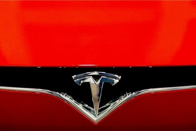 Das Model 3 von Tesla soll auf dem Massenmarkt den Durchbruch bringen.