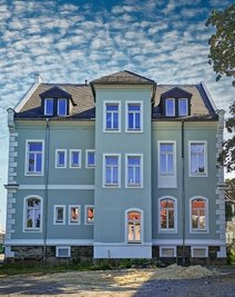 Auch von der Rückseite her zeigt sich das Gebäude Annaberger Straße 22 jetzt in einem neuen Glanz.