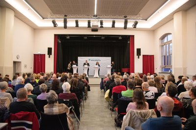 Im Sprach- und Kommunikationszentrum waren alle Plätze besetzt.