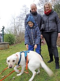 Die Pflegeeltern Heike und Sylvio Weigel freuen sich mit Felix.