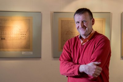 Baubürgermeister Jens Müller hat die Pläne für den spektakulären Holzbogen in der jüngsten Sitzung des Stadtrates von Aue-Bad Schlema vorgestellt.