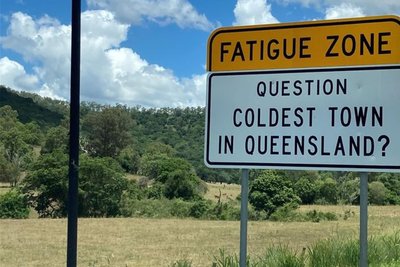 „Die kälteste Stadt in Neuseeland“, diese und andere Fragen sollen Autofahrer munter halten.