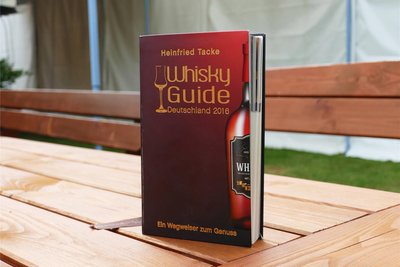 Im Festzelt dürfen sich Besucher bereits am Freitag auf einen Whisky-Abend freuen, bei dem Experte Heinfried Tacke seinen Whisky-Guide vorstellen wird.
