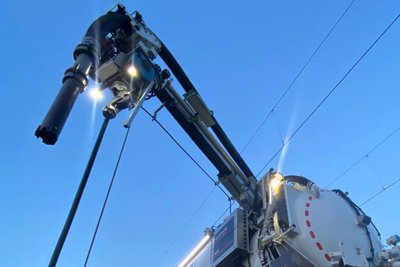 Weil weniger Schlamm aus Kleinkläranlage abgepumpt wird, ist das Leeren nun teurer.
