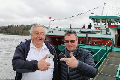 Gut gelaunt: Klaus-Peter Pretzsch vom MS "Thüringer Meer" (links) und Claus Anders von MS "Gera" sind gemeinsam in die Saison gestartet.