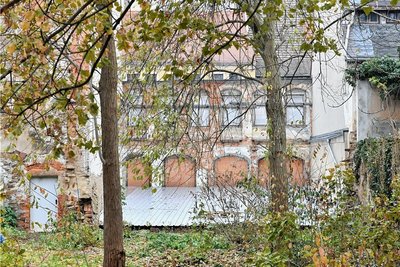 Ein Garten gehört - mit Blick von der Fischerstraße aus - zum Gelände des künftigen Welterbezentrums. 