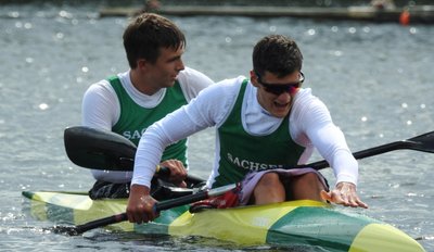 Paddelten bei der DM in Hamburg zu Silber im K 2 über 500 Meter: Nils Neumann (vorn) und Franz Krones vom KSV Flöha. Beide Talente lernen und trainieren seit 2018 am Stützpunkt des KC Dresden, ihre Trainerin dort ist Heike Gußer. 