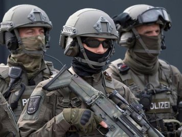 Kräfte des Spezialeinsatzkommandos der Polizei.