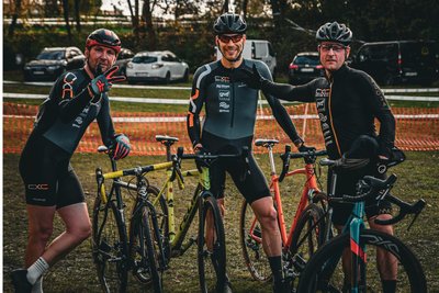 Vor allem bei Wettkämpfen sind die Mitglieder des CXC Bike Vereins - wie hier auf dem Foto von links Kai Ander, Danny Dittmann und Silvio Becher - gemeinsam unterwegs.