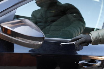 In Warmbad wurden auf dem Klinik-Parkplatz viele Autos zerkratzt.