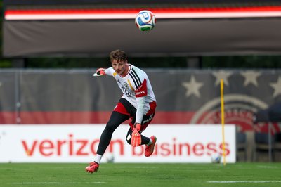 Als Trainingstorwart dabei in Winston-Salem: Jonas Urbig. 