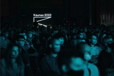 Unter dem Kulturhauptstadt-Logo hofft man trotz Corona auf einen Besucheransturm. 