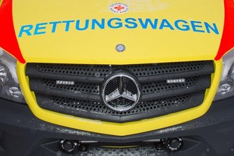 51-Jähriger bei Auseinandersetzung mit Messer am Hals verletzt -