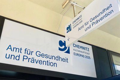 Wie lassen sich die Einschulungsvoraussetzungen bei Kindern verbessern? In dem sie im Haushalt mithelfen, findet man im Gesundheitsamt Chemnitz.
