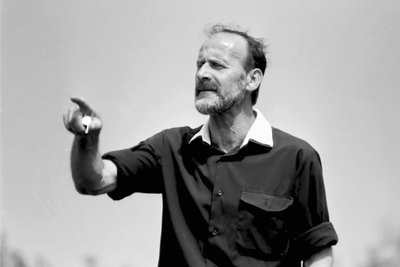 Auf bisher 4431 Spiele als Schiedsrichter kann Kurt Müller zurückblicken. Dazu zählt auch die Partie einer Zwickauer Journalistenauswahl im Rahmen eines Turniers im Juni 1992 in Marienthal, bei dem dieses Foto damals entstand.
