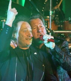 Keyboarder Martin Becker (l.) mit Claudius Dreilich.