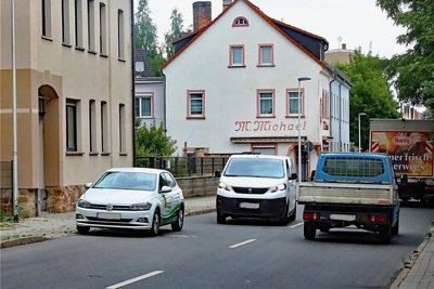 Nicht zum ersten Mal diskutiert: Die Parksituation an der Leipziger Straße nördlich des Bismarckhains war Thema im Stadtrat. 