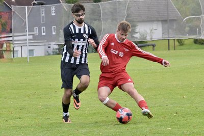Auch Stollbergs Abwehrspieler Ben Grummt (links) konnte die Niederlage des FCS in Zwickau nicht verhindern.