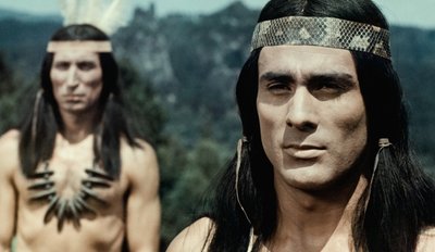  2. Platz: "Die Söhne der großen Bärin". Gojko Mitic (rechts) wurde als Indianer Tokei-ihto bekannt. 