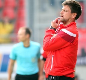 Zwickaus Trainer Torsten Ziegner steht mit seiner Mannschaft unter Zugzwang.
