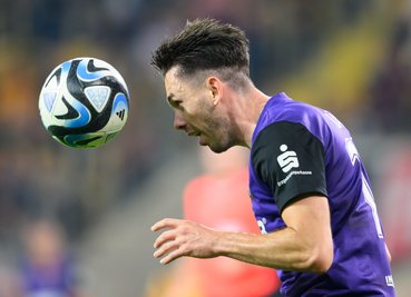 Marcel Bär macht den Ausgleich gegen Ingolstadt per Kopf.